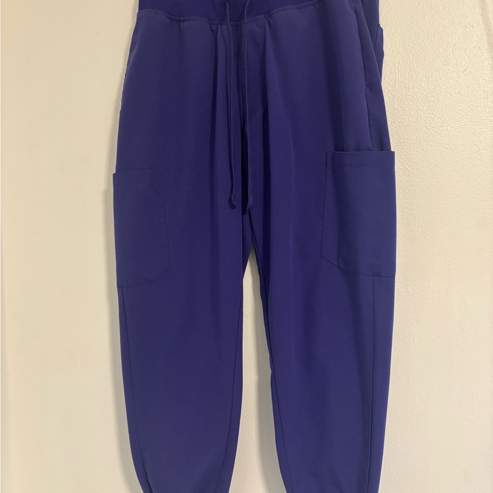 Mandala Jogger Scrub Pants size PM in color True Grape